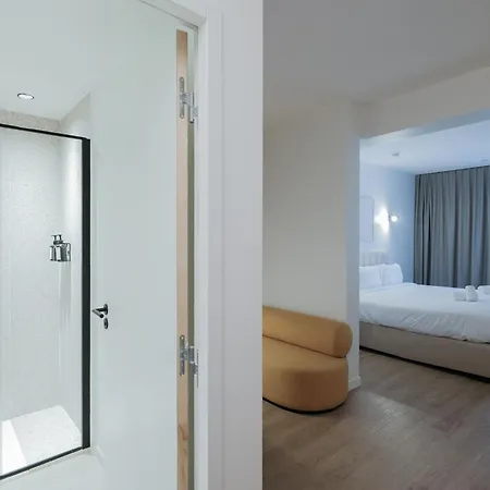 Pop 2night Paris - Self Check-in Otel 4*